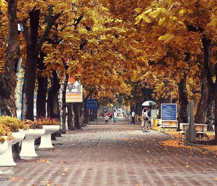 Thời điểm nào thích hợp để du lịch Hà Nội 1 mình