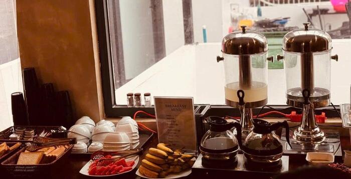 Khu vực bày biện buffet điểm tâm tại homestay