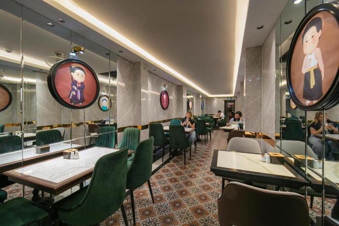 Khu vực làm việc của homestay