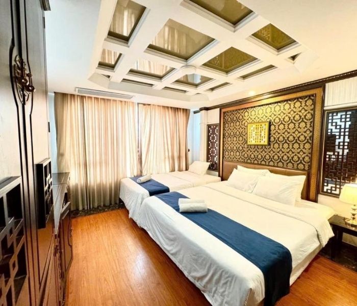 Phòng hai giường đôi tại Church Legend Hotel