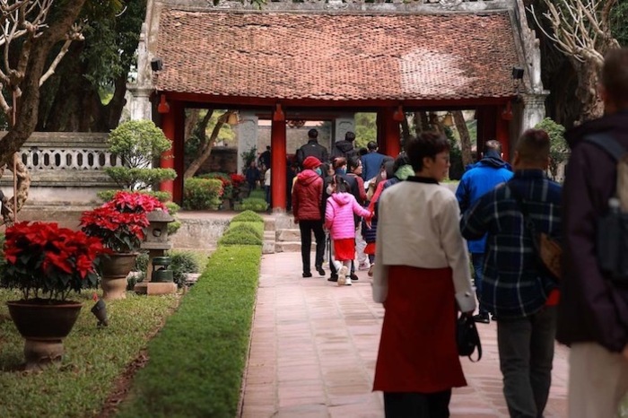 Lưu ý khi đi chơi ở Hà Nội vào mùng 1 Tết 2026