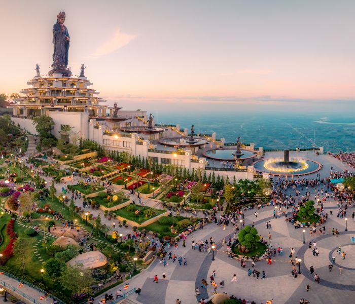 Núi Bà Đen - Hành trình tâm linh trên "Nóc nhà Nam Bộ"