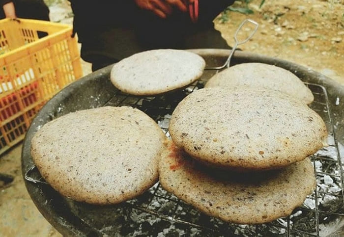 Bánh tam giác mạch – Dư vị ngọt bùi từ loài hoa huyền thoại