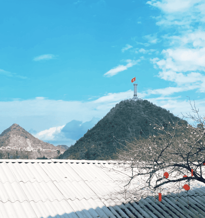 Cột cờ Lũng Cú