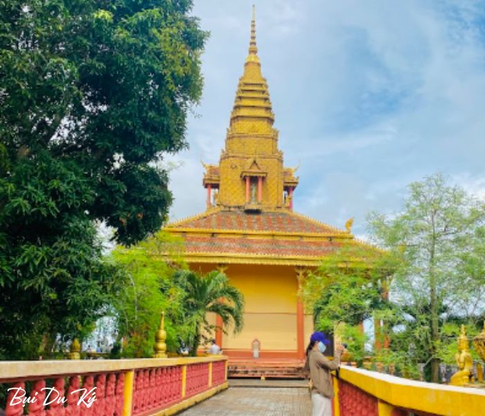 Ngôi chùa Tà Pạ mang đậm kiến trúc Khmer Nam Bộ